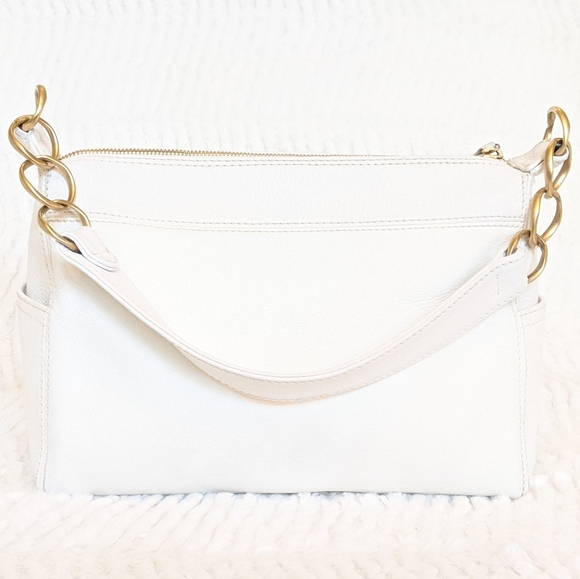 âś…PRICE FIRMâś…CHANEL Gold Hoop Shoulder Bag - Picture 4 of 12